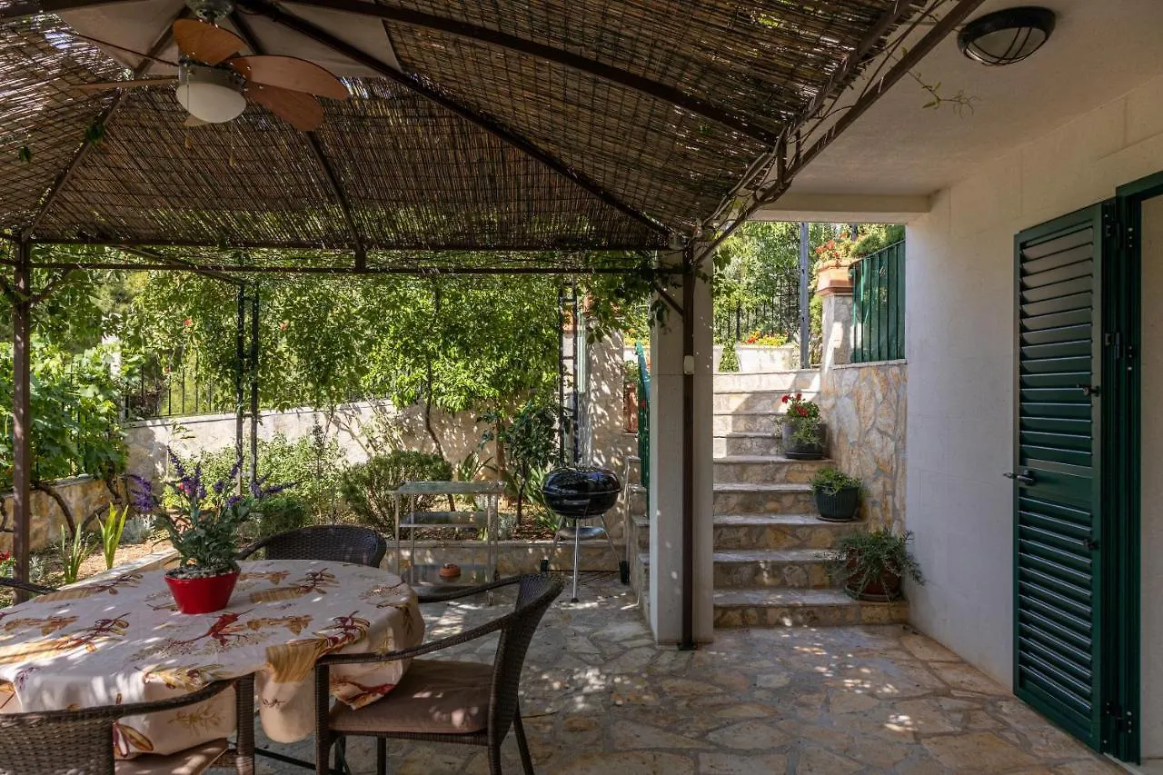 Beautiful Apartment Goldy Trogir Croatia