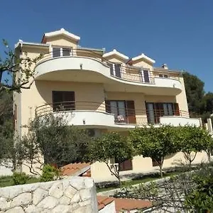 Apartmani Ferdi Apartament